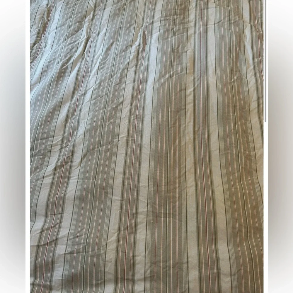 20. Waverly Reversible Twin Size Duvet Cover
